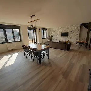 Сasa de vacaciones Maison Chaleureuse, Spacieuse Et Familiale, Beauvoir (Manche)