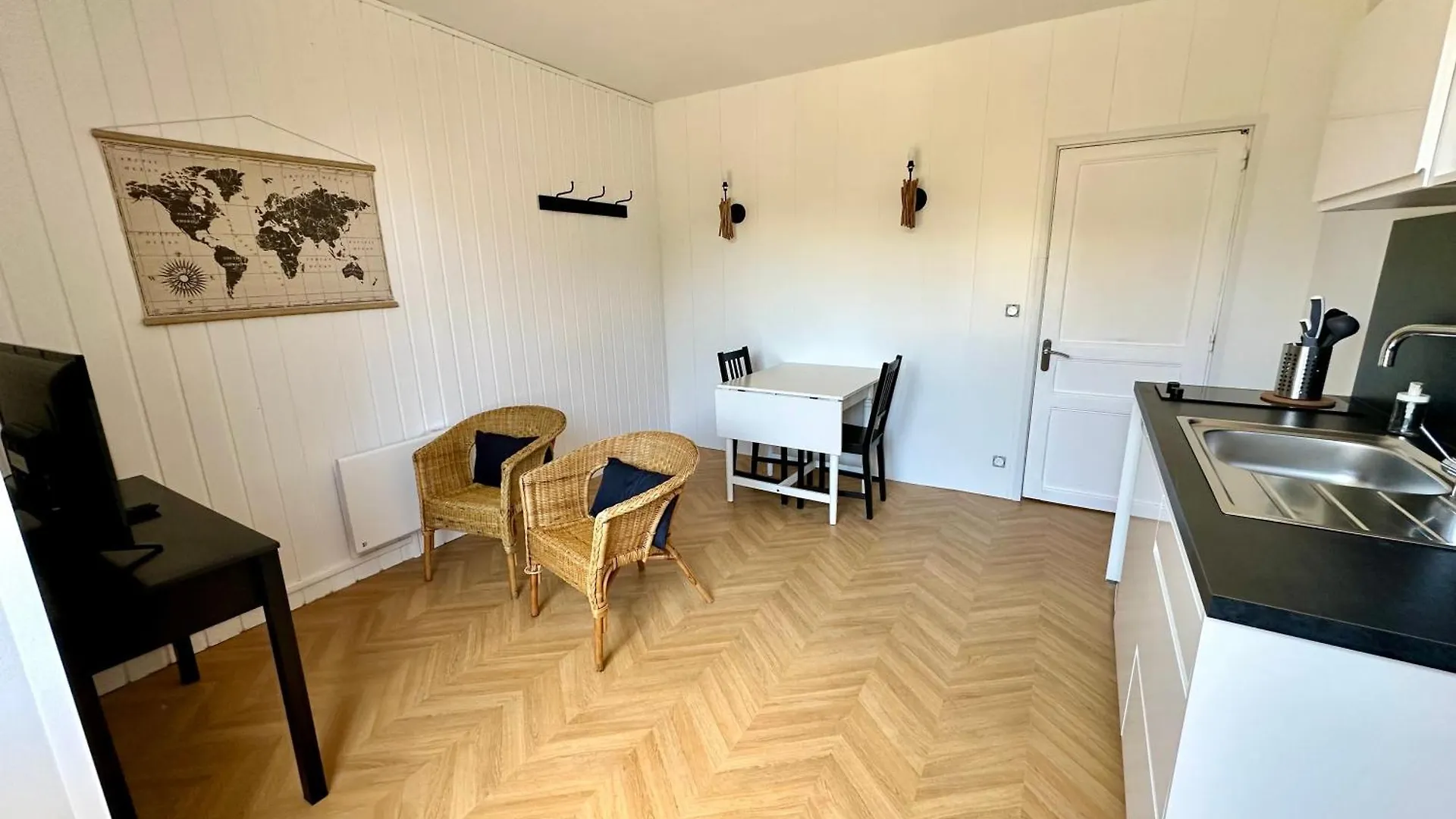 公寓 Apparthotel Mont Saint Michel - Residence Fleurdumont 博瓦